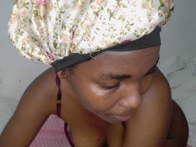 Seatlally live cam on BongaCams