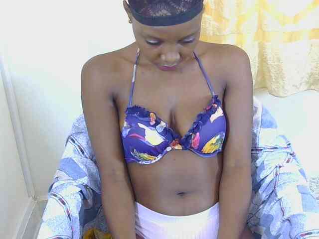 Prettyolie webcam