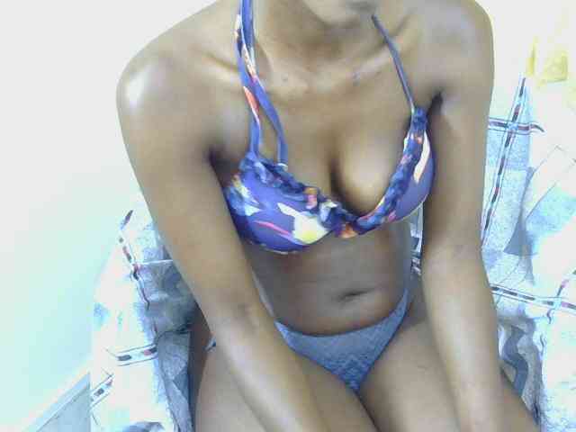 Prettyolie webcam