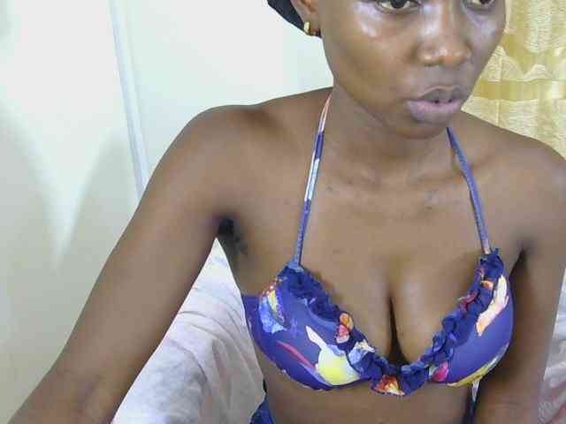 Prettyolie webcam
