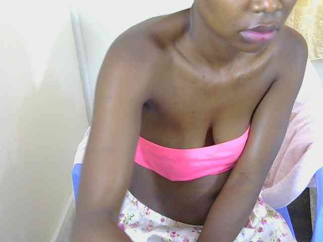 Prettyolie webcam