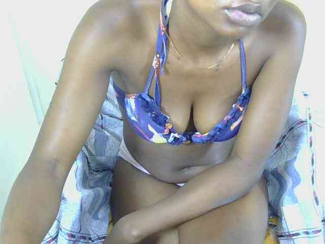 Prettyolie webcam