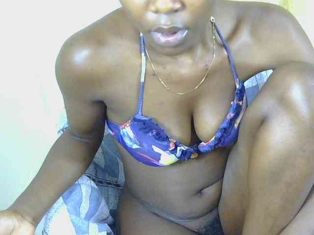 Prettyolie webcam
