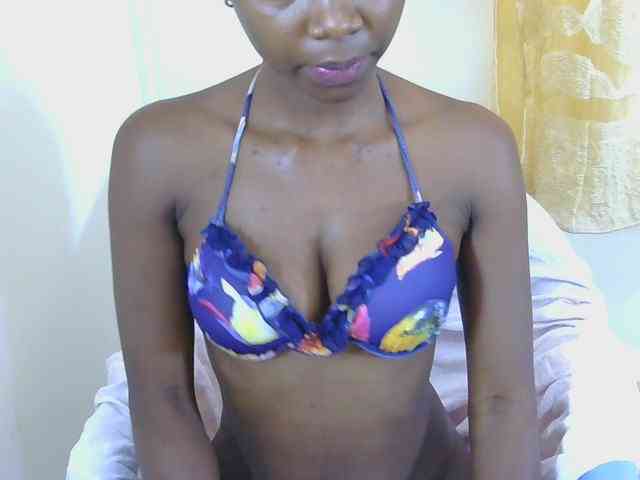 Prettyolie webcam