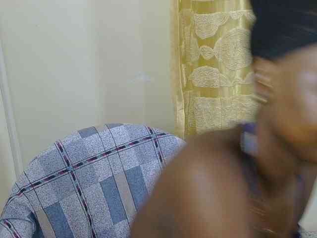 Prettyolie webcam