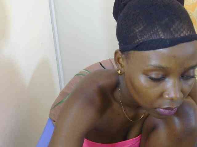 Prettyolie webcam