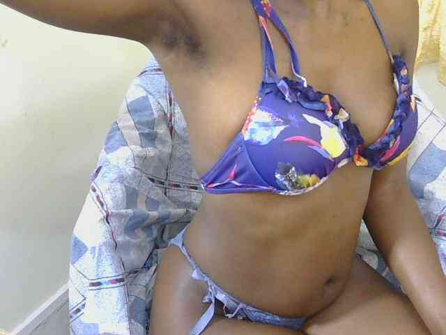 Prettyolie webcam