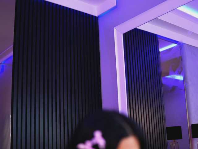 NouraMalvi live cam on BongaCams