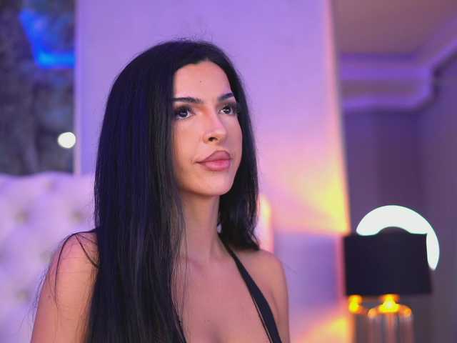 NouraMalvi live cam on BongaCams