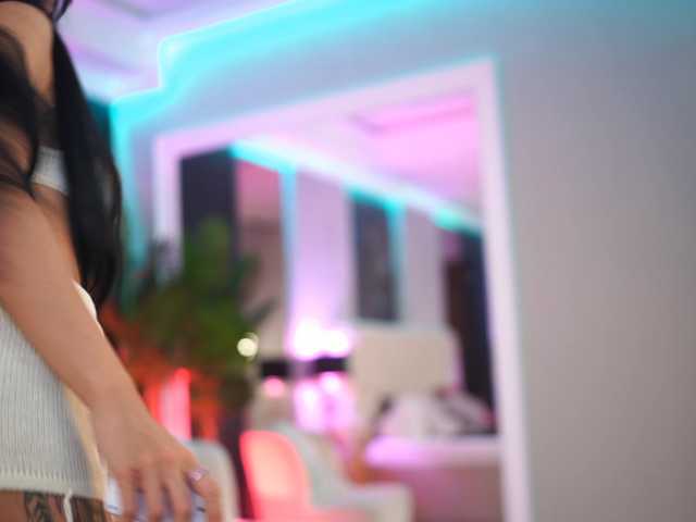 NouraMalvi live cam on BongaCams