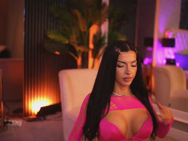 NouraMalvi, live now on BongaCams