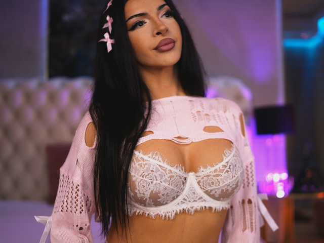 NouraMalvi live cam on BongaCams