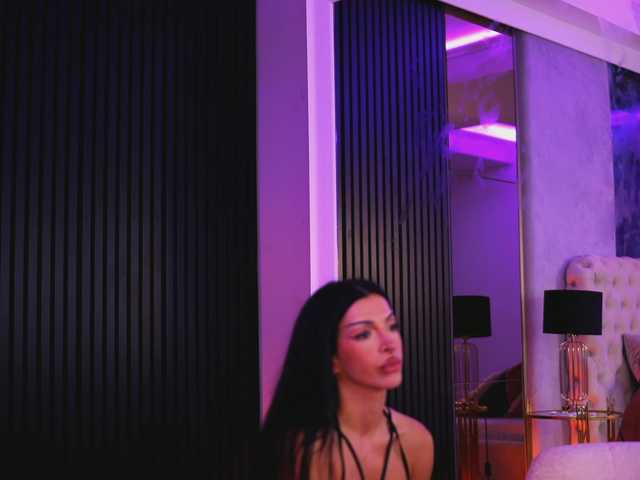 NouraMalvi live cam on BongaCams