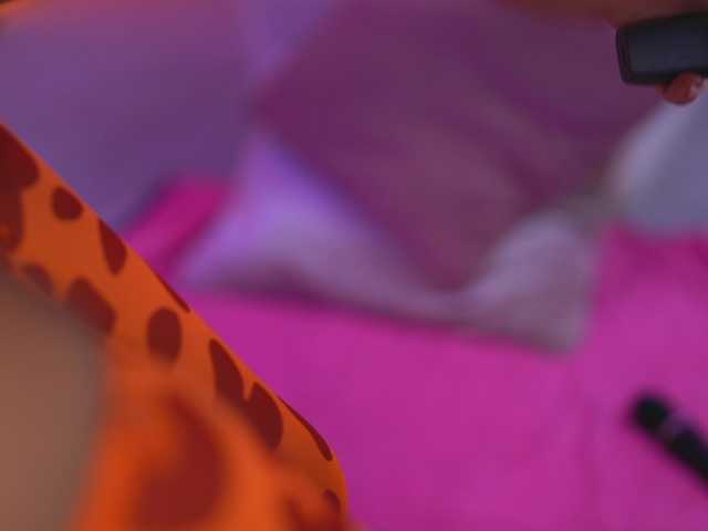 NouraMalvi live cam preview