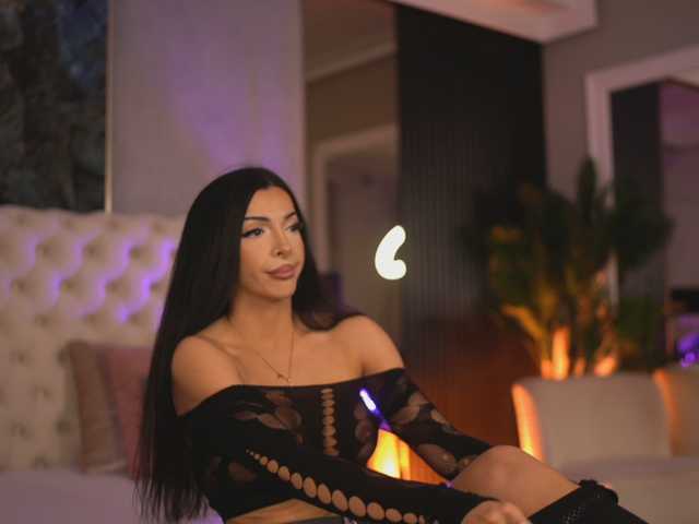 NouraMalvi live cam on BongaCams