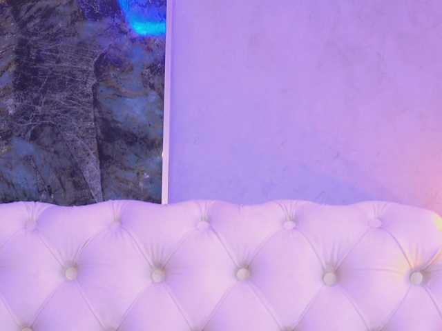 NouraMalvi live cam on BongaCams