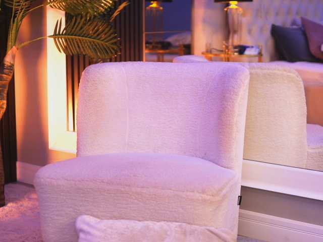 NouraMalvi live cam preview