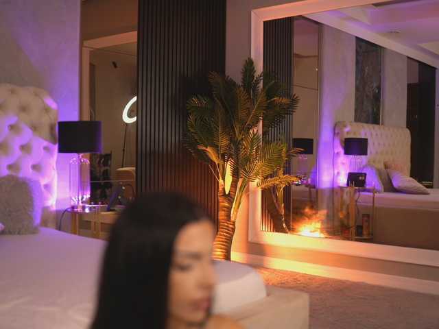 NouraMalvi live cam on BongaCams