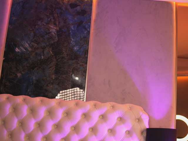 NouraMalvi live cam on BongaCams