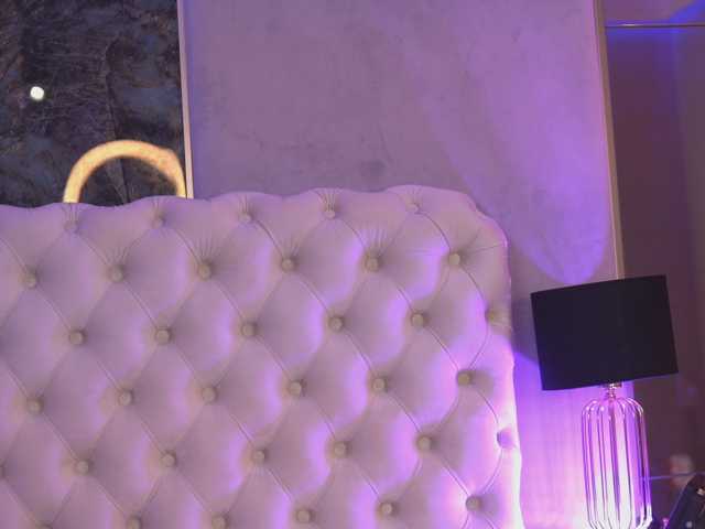 NouraMalvi live cam on BongaCams