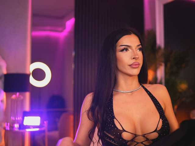 NouraMalvi, en directo ahora en BongaCams