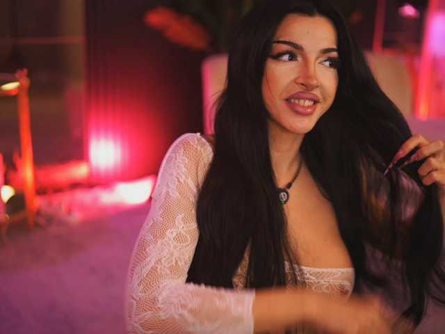 NouraMalvi live cam on BongaCams