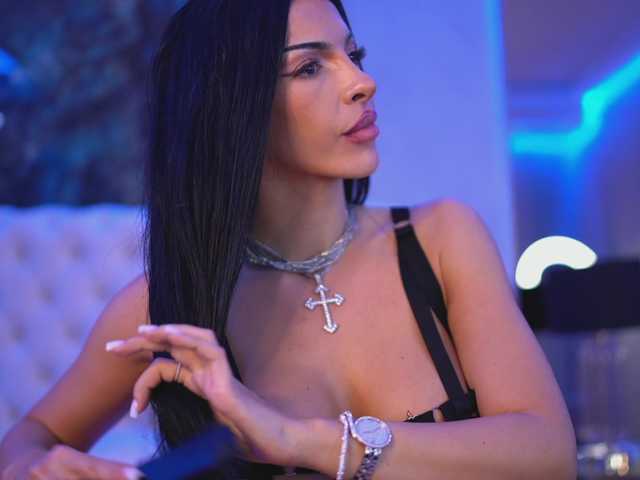 NouraMalvi live cam on BongaCams