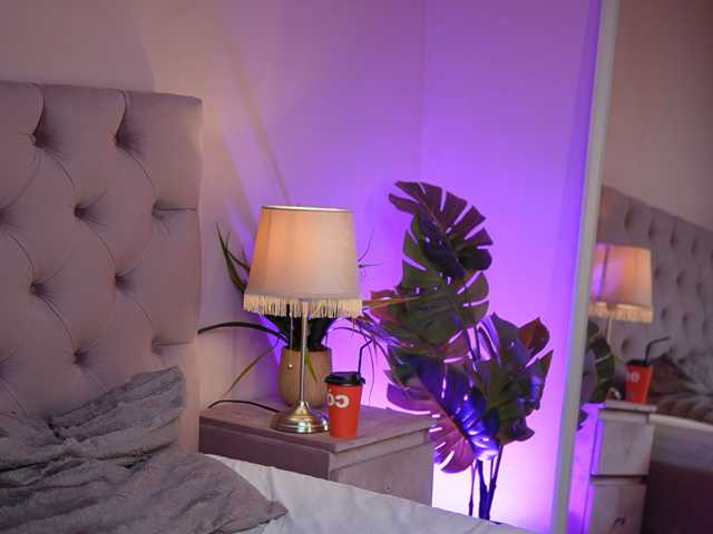 NicoleBella live cam on BongaCams