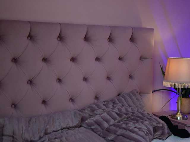 NicoleBella live cam