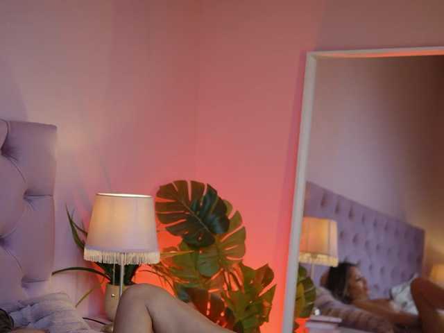 NicoleBella live cam on BongaCams