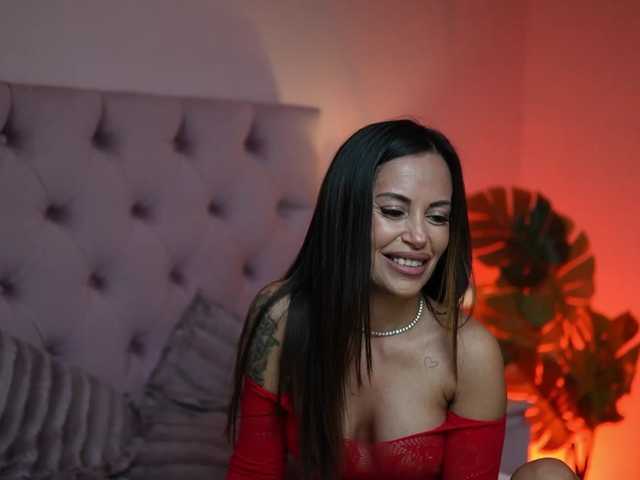 NicoleBella live cam on BongaCams