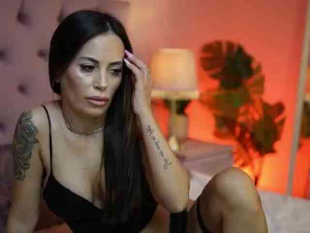 NicoleBella webcam