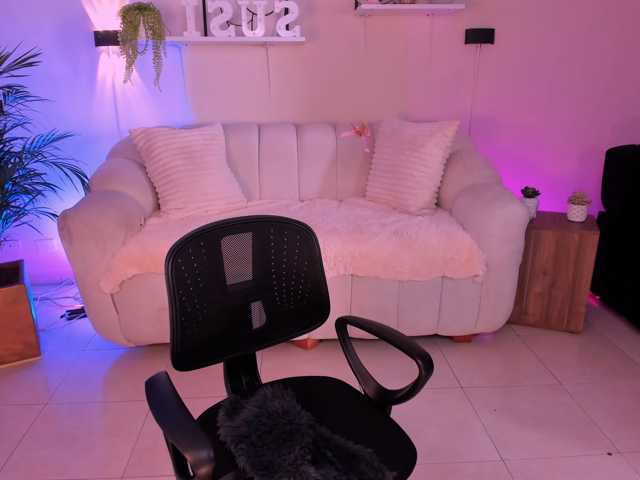 SamanthaConnoer1 live cam on BongaCams