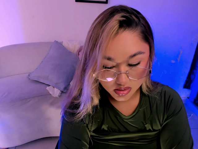 SamanthaConnoer1 live cam on BongaCams