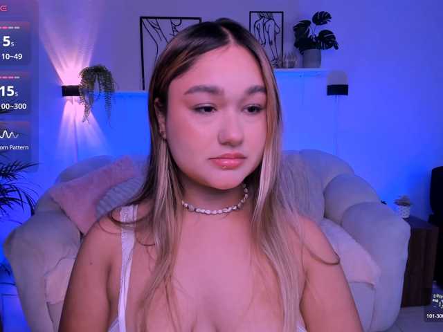 SamanthaConnoer1, en directo ahora en BongaCams