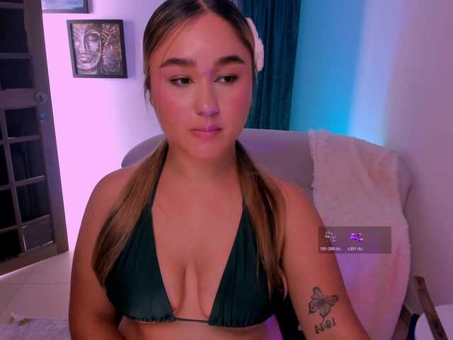 SamanthaConnoer1 live cam on BongaCams