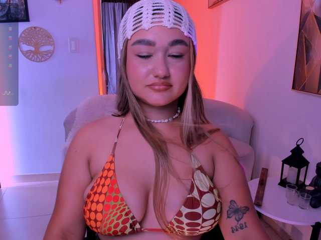 SamanthaConnoer1 live cam on BongaCams