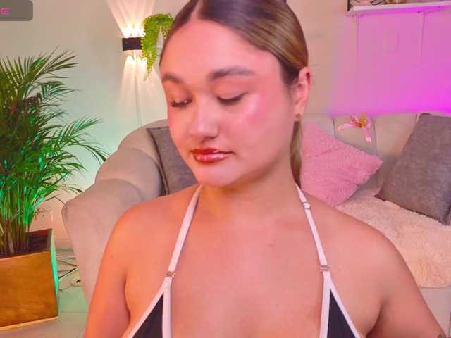 SamanthaConnoer1 live cam on BongaCams