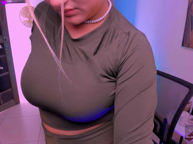 SamanthaConnoer1 live cam on BongaCams