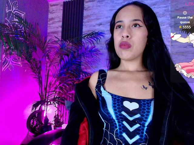 Luna-azul live cam on BongaCams