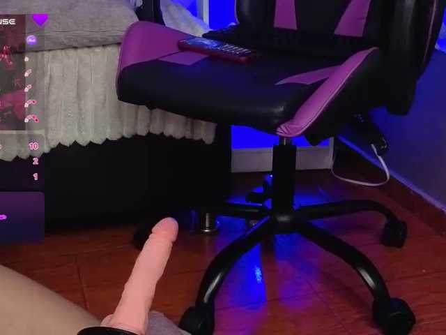 Luna-azul live cam on BongaCams