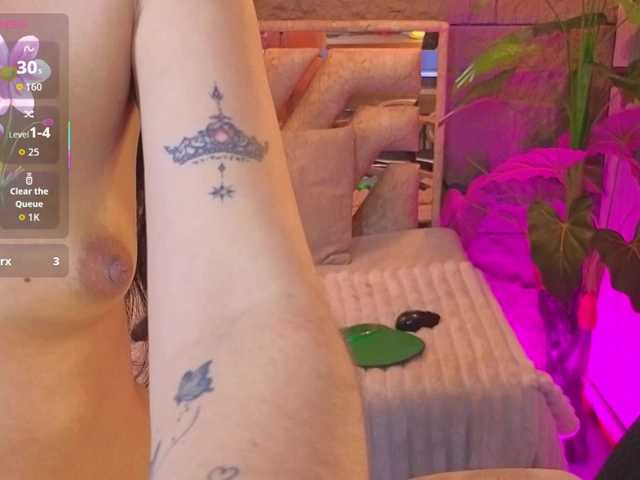 Luna-azul live cam on BongaCams