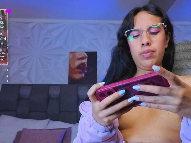 Luna-azul live cam on BongaCams