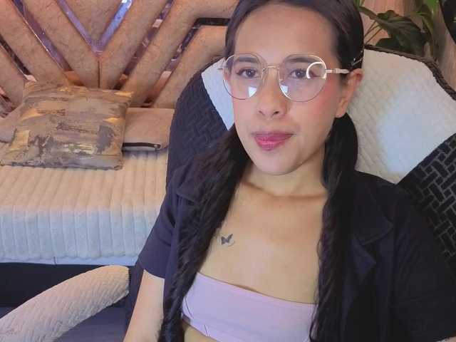 Luna-azul live cam on BongaCams