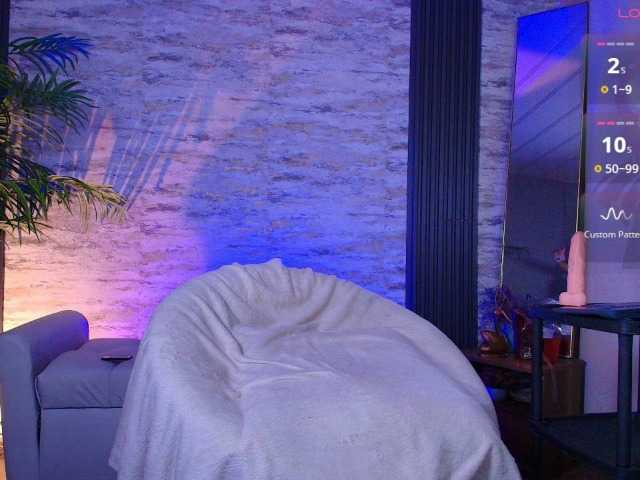 Luna-azul live cam on BongaCams