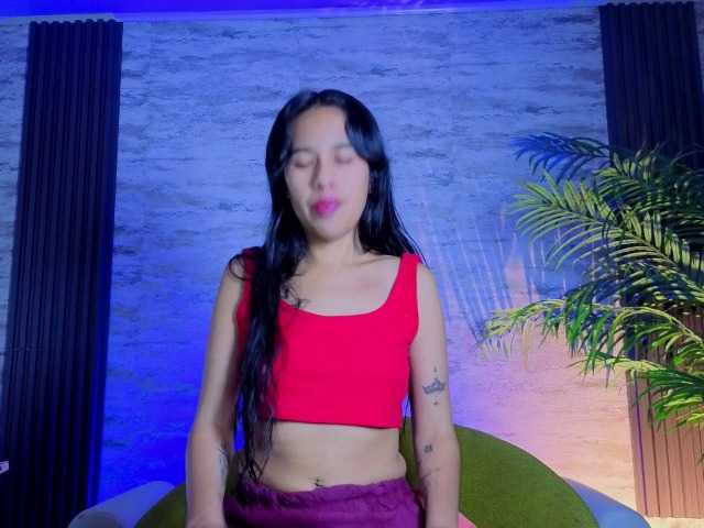 Luna-azul live cam on BongaCams