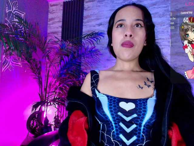Luna-azul live cam on BongaCams
