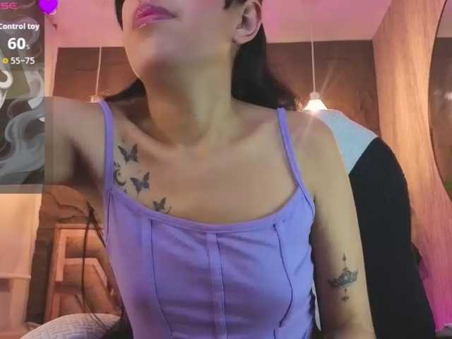 Luna-azul live cam on BongaCams