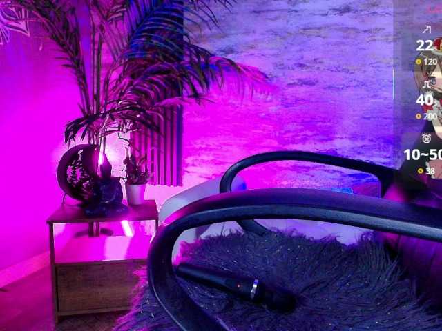 Luna-azul live cam on BongaCams