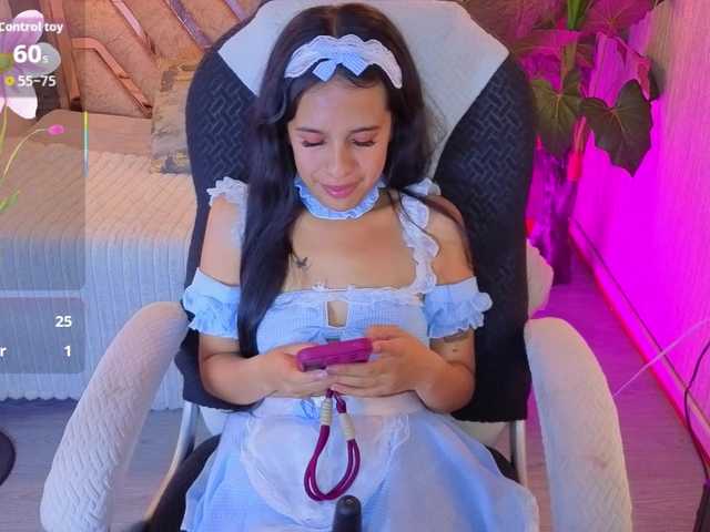 Luna-azul live cam on BongaCams
